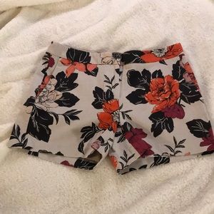 Ann Taylor floral shorts. Size 4. EUC.